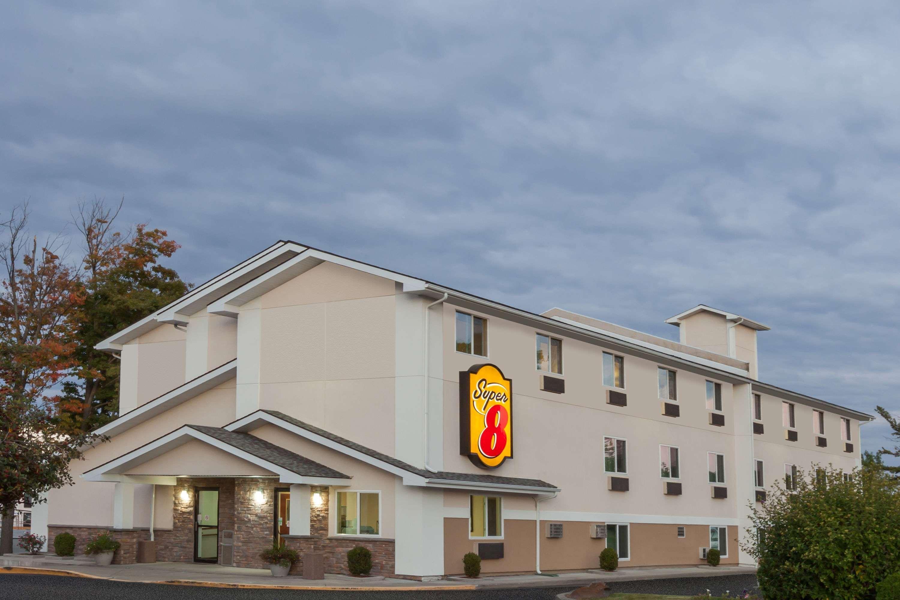 Super 8 By Wyndham Latham - Albany Airport Hotell Eksteriør bilde