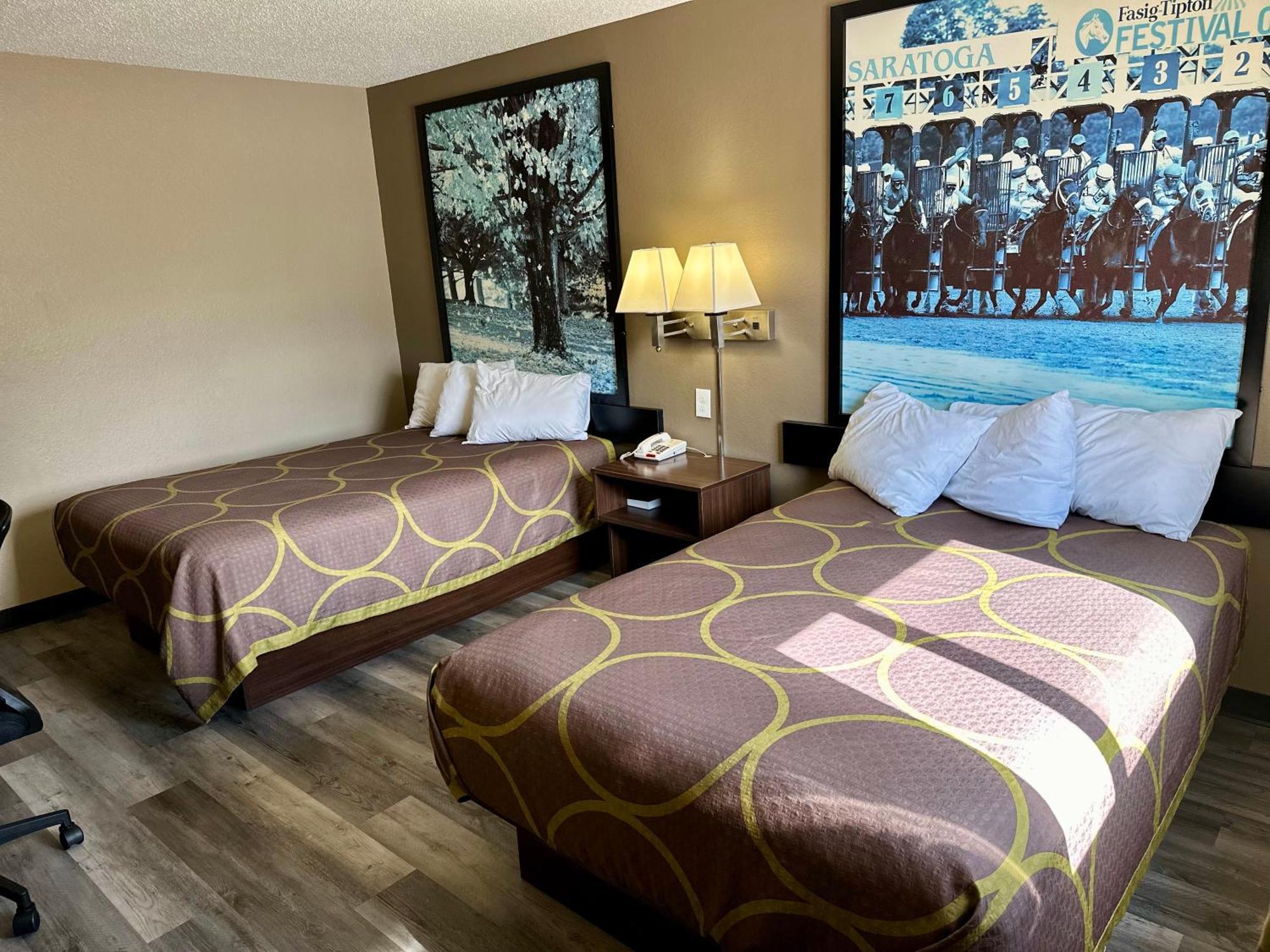 Super 8 By Wyndham Latham - Albany Airport Hotell Eksteriør bilde