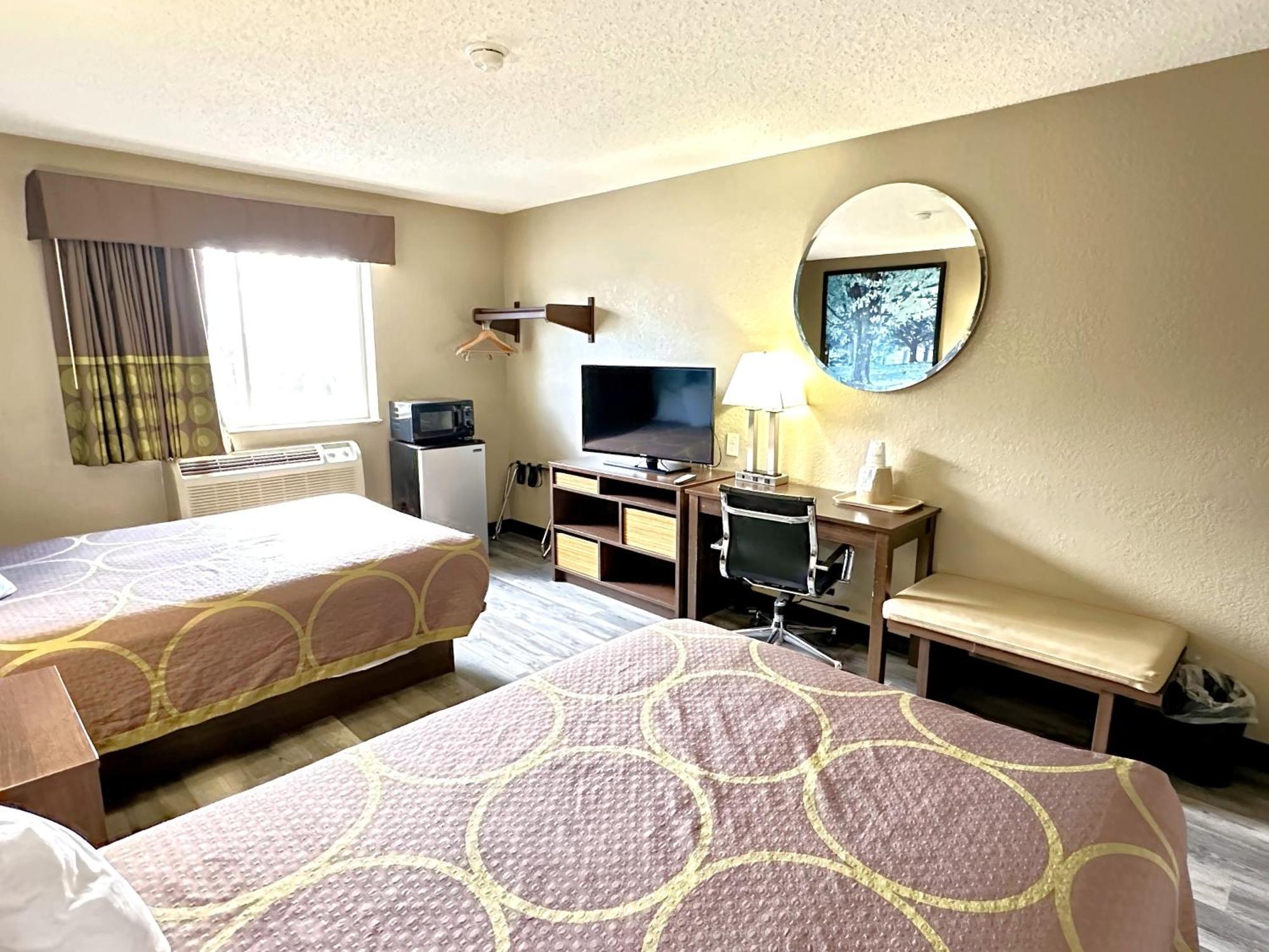 Super 8 By Wyndham Latham - Albany Airport Hotell Eksteriør bilde